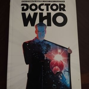 NWOT Dr Who graphic Novel
